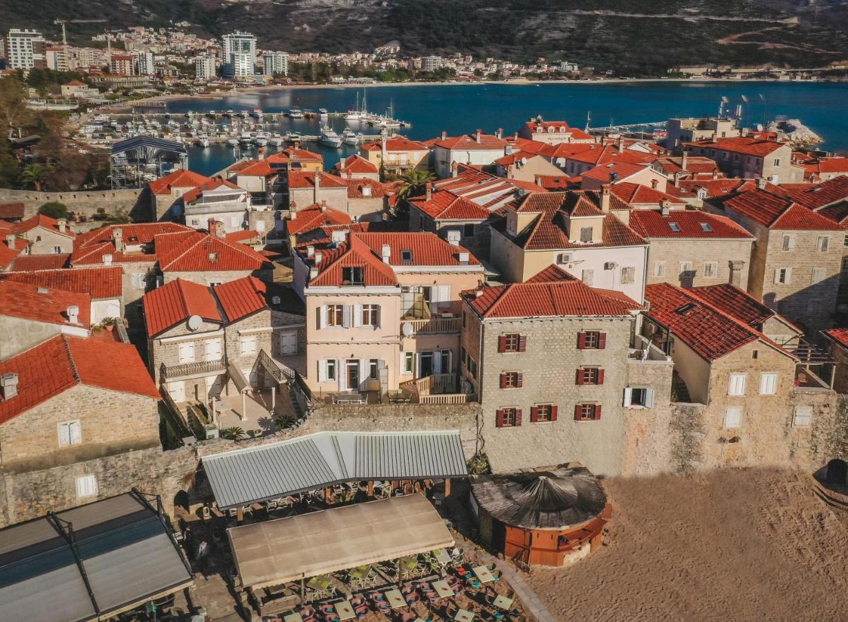R Club Apartments Old Town Budva Bagian luar foto