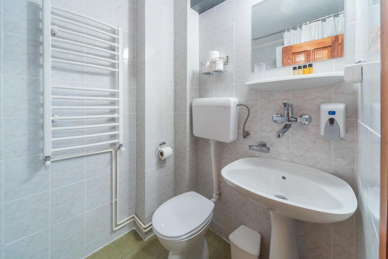 R Club Apartments Old Town Budva Bagian luar foto