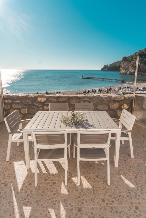 R Club Apartments Old Town Budva Bagian luar foto