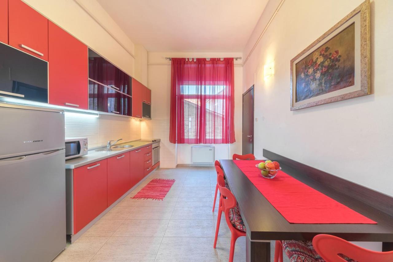 R Club Apartments Old Town Budva Bagian luar foto
