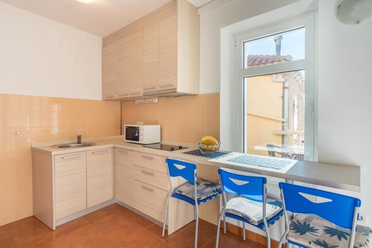 R Club Apartments Old Town Budva Bagian luar foto