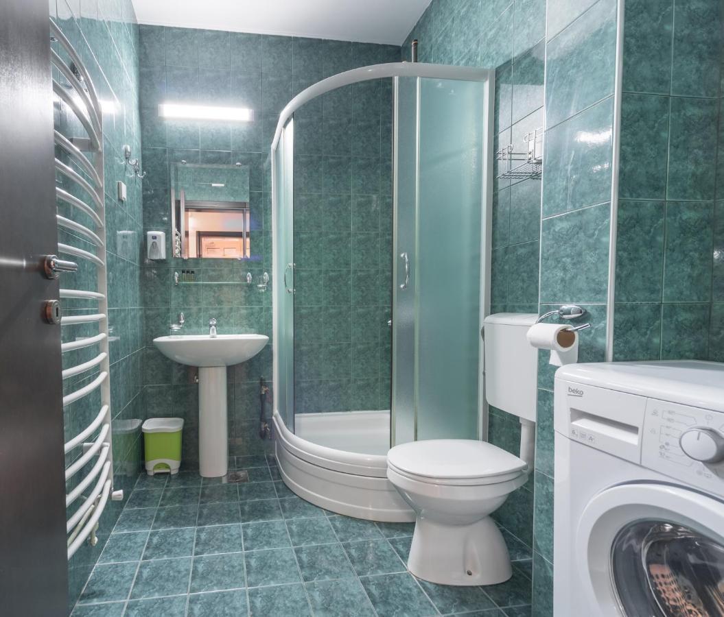 R Club Apartments Old Town Budva Bagian luar foto